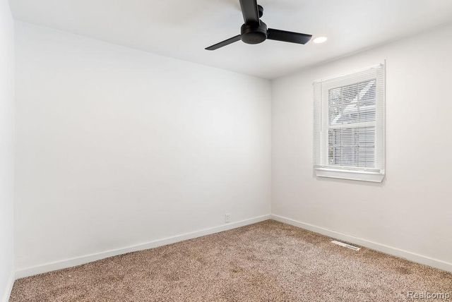 1442 Mintola Avenue, Flint, MI 48532