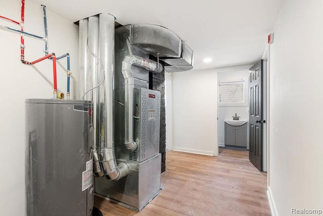 1442 Mintola Avenue, Flint, MI 48532