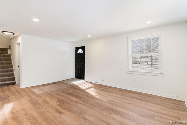 1442 Mintola Avenue, Flint, MI 48532