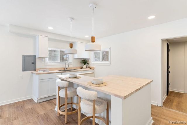 1442 Mintola Avenue, Flint, MI 48532