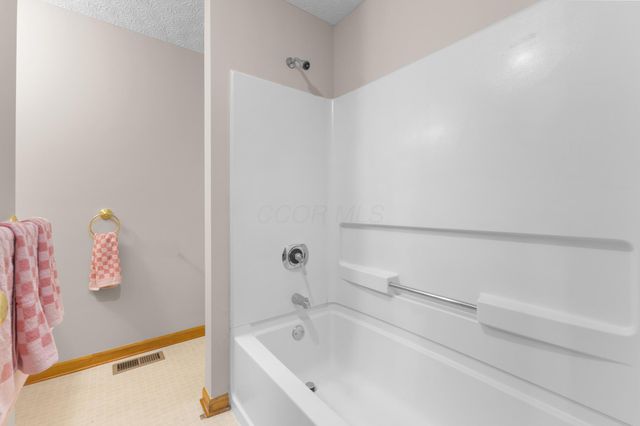 5275 Harlem Road, Galena, OH 43021