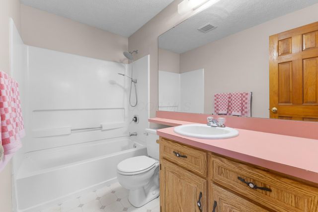 5275 Harlem Road, Galena, OH 43021
