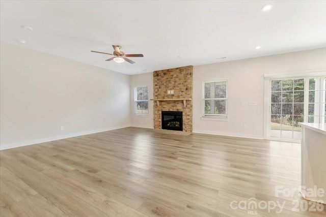 202 Tetcott Street, Mooresville, NC 28115