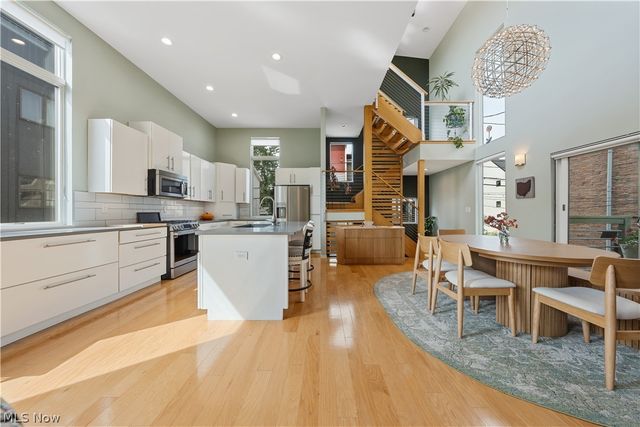 2509 Thurman Avenue, Cleveland, OH 44113