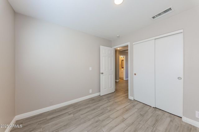 8833 W MONTE VISTA Road, Phoenix, AZ 85037