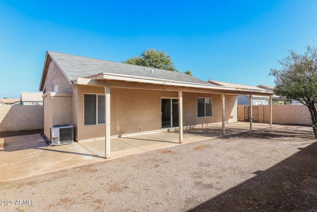 8833 W MONTE VISTA Road, Phoenix, AZ 85037