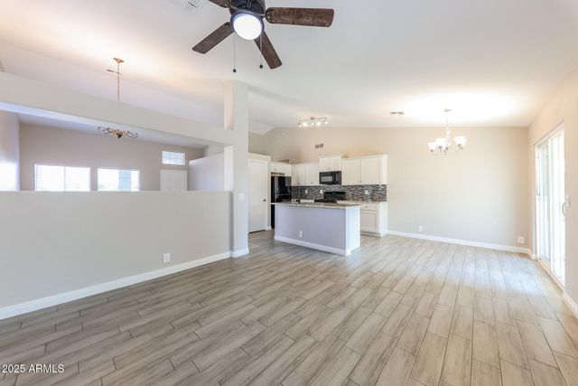 8833 W MONTE VISTA Road, Phoenix, AZ 85037