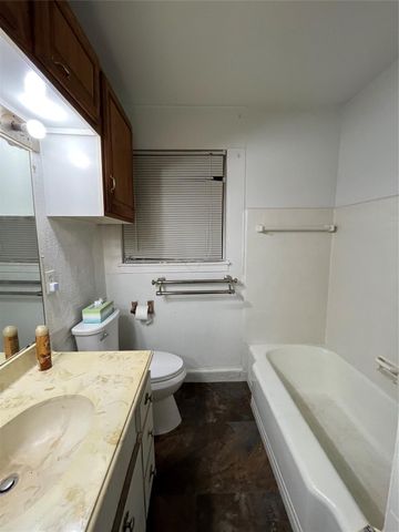 7634 South Hall Street, Houston, TX 77028