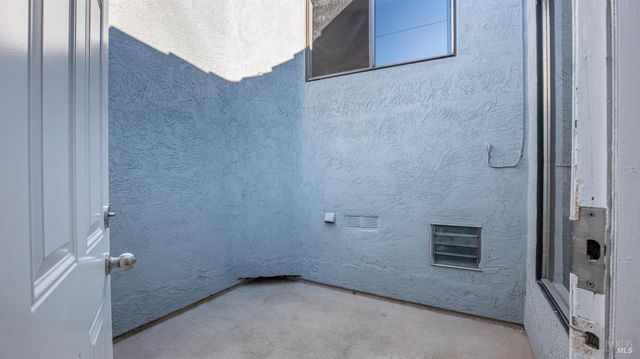 155 White Pine Dr, Vallejo, CA 94591