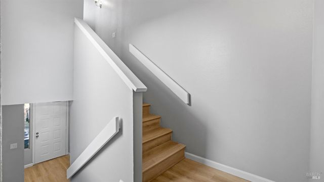 155 White Pine Dr, Vallejo, CA 94591