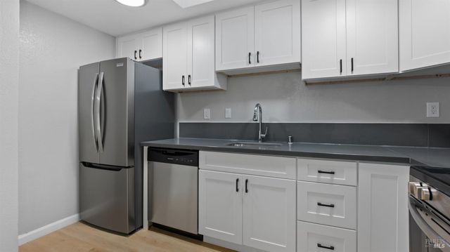 155 White Pine Dr, Vallejo, CA 94591