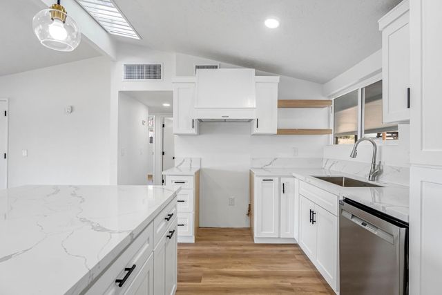 2622 N 2nd Street, Fresno, CA 93703