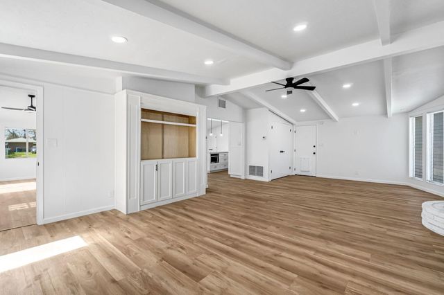 2622 N 2nd Street, Fresno, CA 93703