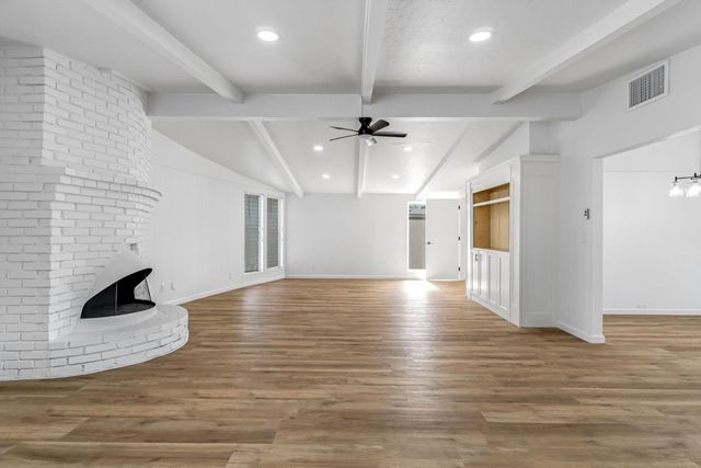 2622 N 2nd Street, Fresno, CA 93703