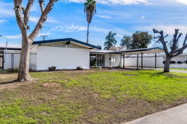 2622 N 2nd Street, Fresno, CA 93703