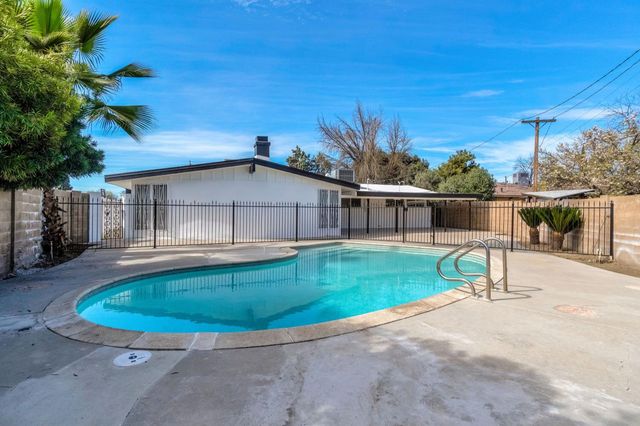 2622 N 2nd Street, Fresno, CA 93703