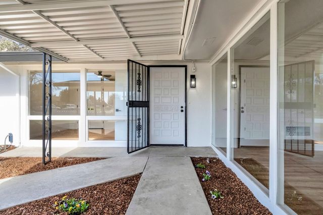 2622 N 2nd Street, Fresno, CA 93703