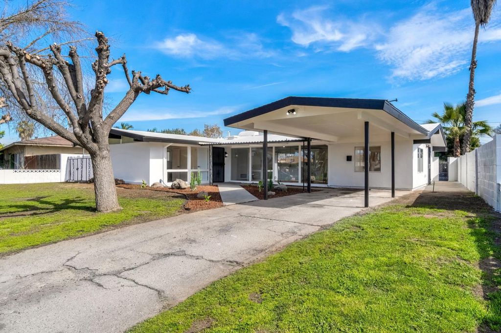 2622 N 2nd Street, Fresno, CA 93703