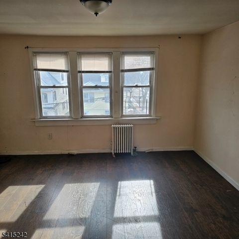 67 Weequahic Ave, Newark City, NJ 07112