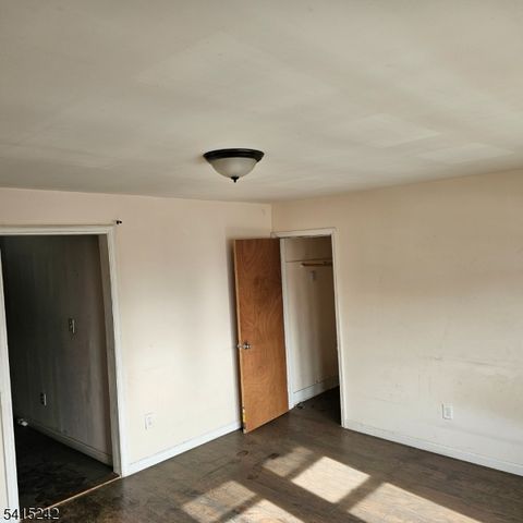 67 Weequahic Ave, Newark City, NJ 07112