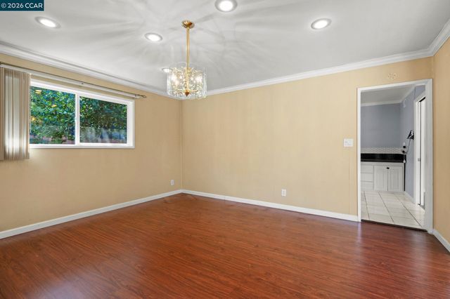 6422 Lubao Ave, Woodland Hills (los Angeles), CA 91367