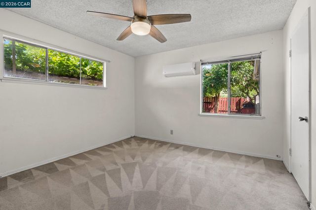 6422 Lubao Ave, Woodland Hills (los Angeles), CA 91367