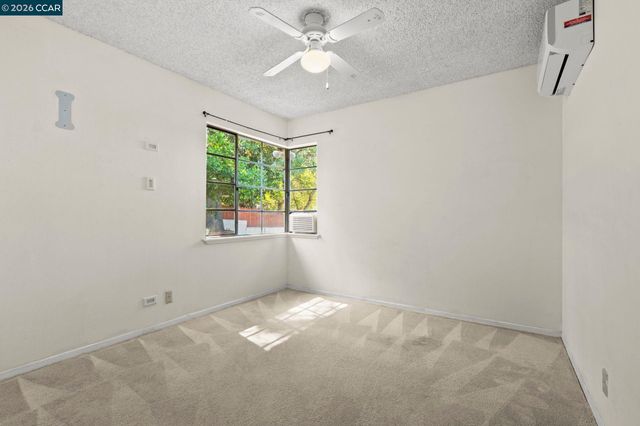 6422 Lubao Ave, Woodland Hills (los Angeles), CA 91367