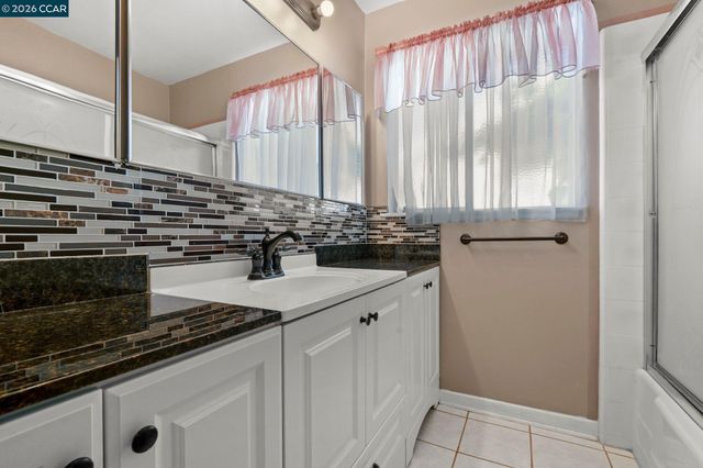 6422 Lubao Ave, Woodland Hills (los Angeles), CA 91367