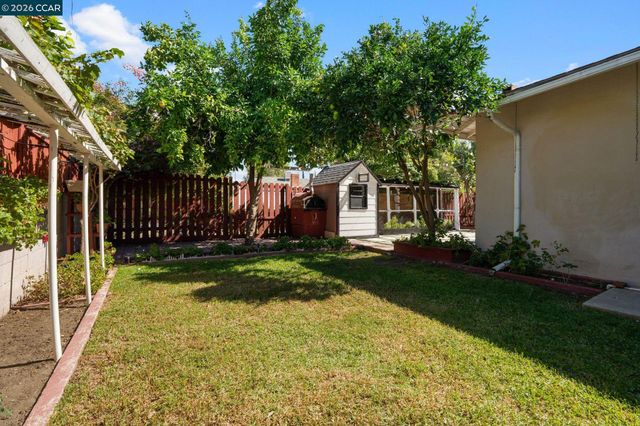 6422 Lubao Ave, Woodland Hills (los Angeles), CA 91367