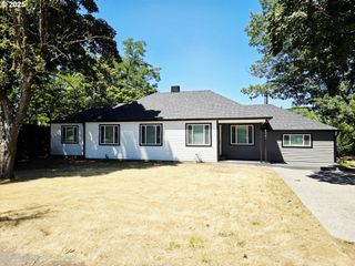 8341 Se LINDY St, Happy Valley, OR 97086