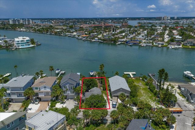 8405 BAYSHORE DRIVE, Treasure Island, FL 33706