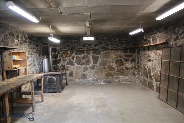 1070 Lovers Leap Road, Dillon, MT 59725