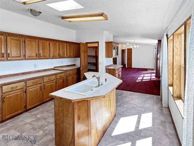 1070 Lovers Leap Road, Dillon, MT 59725