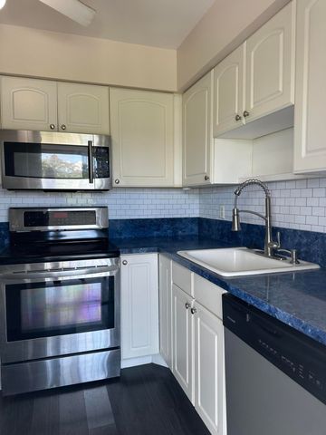 809 HUMMINGBIRD Way 5C, North Palm Beach, FL 33408