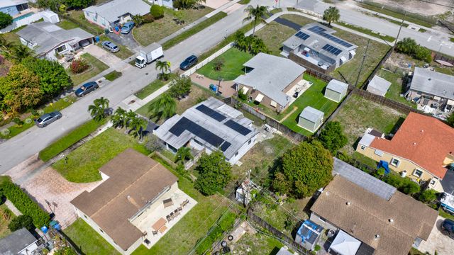 830 NE 59th Court, Oakland Park, FL 33334
