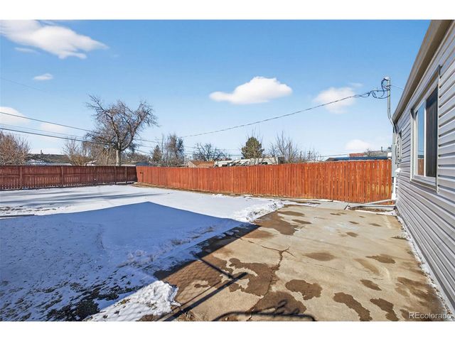 1341 Jamaica St, Aurora, CO 80010