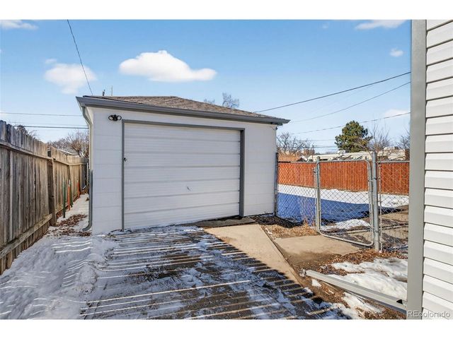 1341 Jamaica St, Aurora, CO 80010