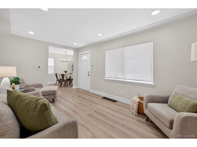 1341 Jamaica St, Aurora, CO 80010