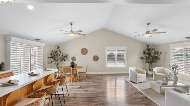 700 Brownstone RD, Oakley, CA 94561
