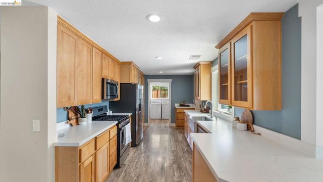 700 Brownstone RD, Oakley, CA 94561