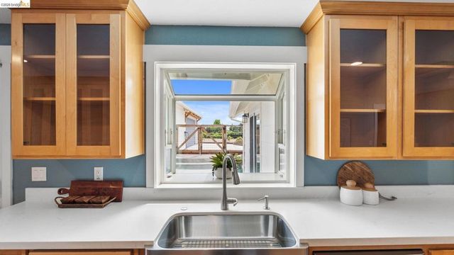 700 Brownstone RD, Oakley, CA 94561