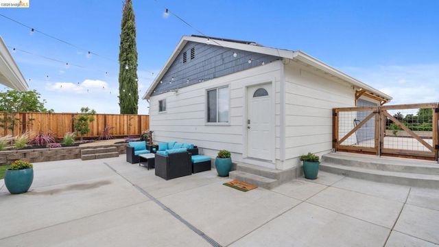 700 Brownstone RD, Oakley, CA 94561