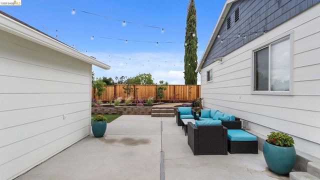 700 Brownstone RD, Oakley, CA 94561