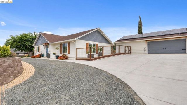 700 Brownstone RD, Oakley, CA 94561