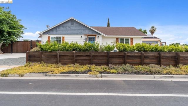 700 Brownstone RD, Oakley, CA 94561