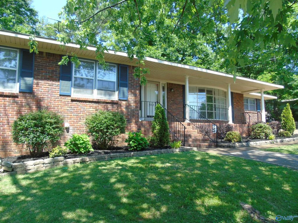 2213 Maysville Road NE, Huntsville, AL 35811