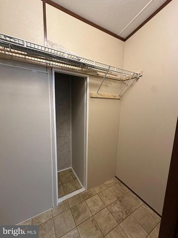 16 HAZEL CIR, Mechanicsburg, PA 17050