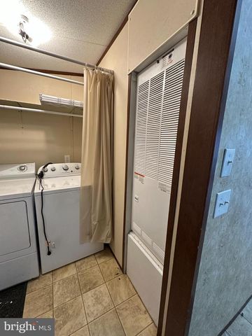 16 HAZEL CIR, Mechanicsburg, PA 17050