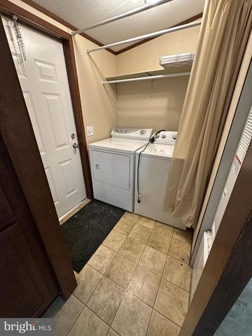 16 HAZEL CIR, Mechanicsburg, PA 17050