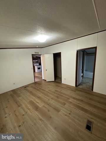 16 HAZEL CIR, Mechanicsburg, PA 17050